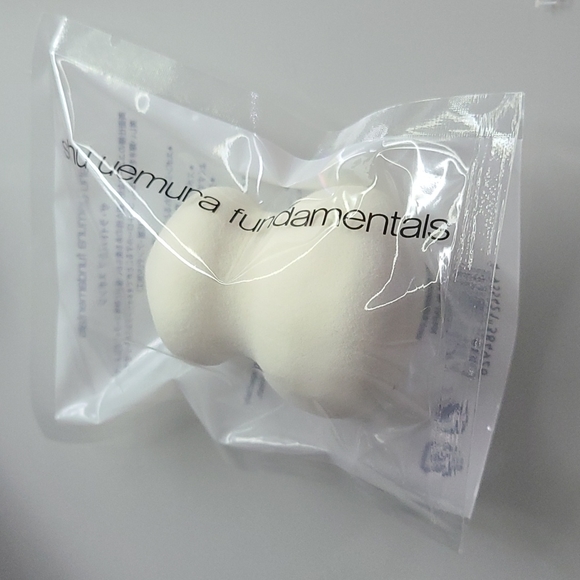 Shu uemura fundamentals lightbulb sponge - Picture 1 of 2